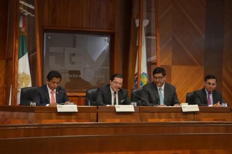 Magistrados del TEV recibieron al Magistrado del Tribunal Electoral del Poder Judicial de la Federación, Maestro Reyes Rodríguez Mondragón, quien impartió la Conferencia Justicia abierta. 