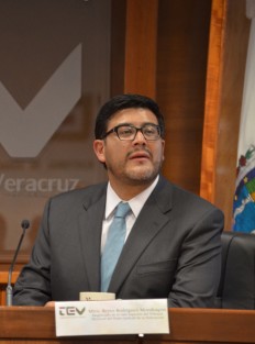 Magistrados del TEV recibieron al Magistrado del Tribunal Electoral del Poder Judicial de la Federación, Maestro Reyes Rodríguez Mondragón, quien impartió la Conferencia Justicia abierta. 