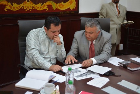 El alcalde Américo Zúñiga Martínez recibió en Palacio Municipal al director del Colegio de Bachilleres de Veracruz (Cobaev), Abel Pérez Arciniega, a quien aseguró el apoyo de su administración para las gestiones necesarias, que garanticen mejores condiciones en los planteles del municipio.