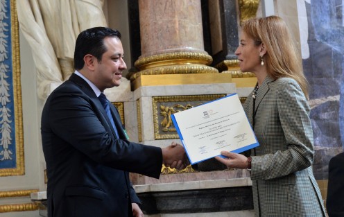 En la XXXVIII Feria Internacional del Libro del Palacio de la Minería, el alcalde de Xalapa, Américo Zúñiga Martínez, recibió por parte de la Organización de las Naciones Unidas para la Educación la Ciencia y la Cultura (UNESCO) la constancia del registro como Memoria del Mundo México, de las cédulas reales que otorgan a Xalapa el Título de Villa y su correspondiente Escudo de Armas.