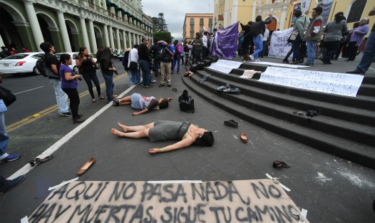 Performance por los feminicidios en Veracruz, realizado en Plaza Lerdo de Xalapa,como parte de las manifestciones en conmemoración del Día Internacional de la Mujer.
 