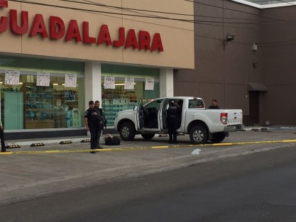 La camioneta en que los asaltantes llegaron al lugar había sido robada un día antes al dirigente regional antorchista, Humberto Aguirre,  en la carretera La Tinaja - Córdoba a la altura del kilómetro 150. 