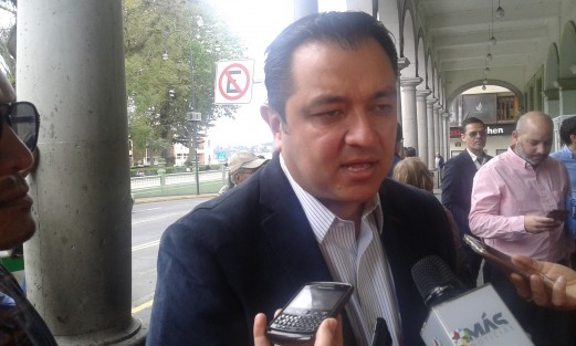 El alcalde de Xalapa, Américo Zúñiga Martínez, dijo confiar en la palabra de Miguel Ángel Yunes Linares, de que los adeudos con los ayuntamientos serán saldados. 
 