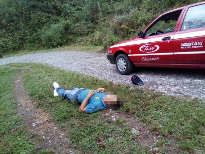  Un taxista de Chocamán fue ultimado a balazos  la tarde de este lunes en la comunidad de La Joya. Los hechos se registraron alrededor de las 14:30 horas cuando el conductor del taxi con número económico 65 fue agredido con un arma de fuego cuando se desplazaba de Chocamán a Tepexilotla, a la altura de la comunidad de La Joya.