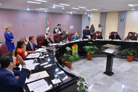 Tras la no aprobación del Dictamen en la sesión extraordinaria del pasado 14 del presente mes, la Diputación Permanente dio entrada a la nueva iniciativa del gobernador Miguel Ángel Yunes Linares sobre la reestructuración de la deuda. Además convocó a la tercera sesión extraordinaria a celebrarse este viernes 17 de marzo a las 13:00 horas para debatir y votar el Dictamen relativo.
 