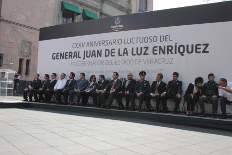 En el parque Benito Juárez se llevó a cabo la ceremonia conmemorativa al CXXV Aniversario Luctuoso del General Juan de la Luz de Enríquez. 