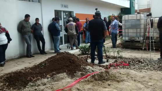 En Pacho Viejo, el exsecretario de Gobierno y exgobernador, Flavino N. acude a una audiencia; se habla de que podría ser liberado por pruebas insuficientes para vincularlo a proceso. 