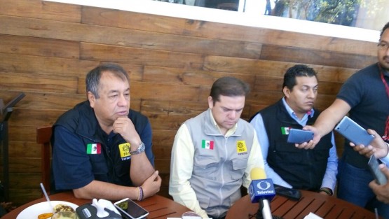Celso Pulido, consejero del PRD, denunció públicamente haber recibido amenazas del alcalde de Emiliano Zapara, Daniel Olmos, y de su hijo, Daniel Olmos Barradas, actual diputado local, esto al parecer por la pretensión del alcalde de tratar de imponer a su sobrino como candidato del PRD a sucederlo; por lo que los hace responsables de lo que les pueda ocurrir a él o a su familia. 