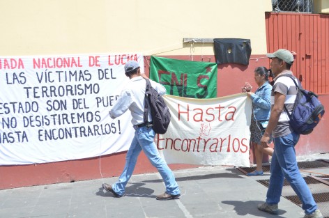 Integrantes del Frente Nacional de lucha por el Socialismo realizan la Jornada nacional de lucha de víctimas del terrorismo en plaza Lerdo. 
 