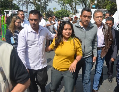 Una comisión de perredistas inconformes acudió a dialogar con el gobernador Miguel Ángel Yunes Linares.