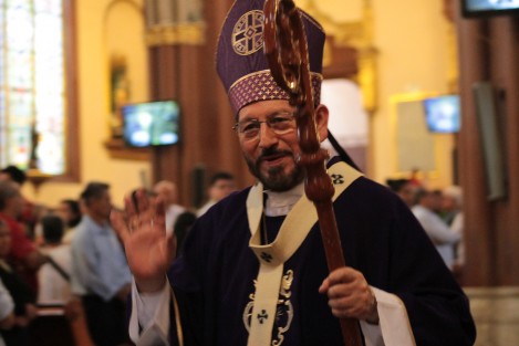 El Arzobispo de Xalapa, Hipólito Reyes Larios, expresó  en su homilía dominical que valores como la sinceridad, la honestidad y la verdad no son muy apreciados actualmente, sino que prevalecen las acciones egoístas, producto de los  <em>hijos de las tinieblas</em>; por ello invitó a los feligreses a ser <em>hijos de la luz</em> y manifestarlo con buenas obras.