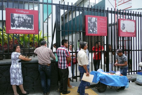 Habitantes de Tlacojalpan intentaron tomar las oficinas del PRI  al no verse favorecidos con la elección de su candidato, pero solo lograron cerrar las puertas exteriores ya que al ver esta acción los priistas que se encontraban dentro cerraron la puerta principal de esta cede  quedando ellos dentro; dijeron que ahí permanecerán hasta que dialoguen con ellos.