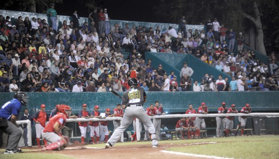 Grandes emociones se vivieron en el juego entre el Águila de Veracruz y Pericos de Puebla, el cual tuvo como marcador final 9 carreras a 9.