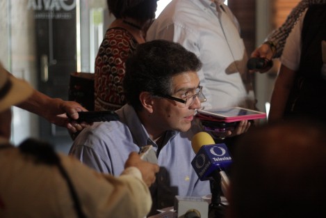 En cuanto a la seguridad en Veracruz en la administración de Miguel Ángel Yunes, Armando Ríos Píter dijo que la administración apenas inicia, sin embargo recordó, que se había prometido resultados en un corto plazo.  