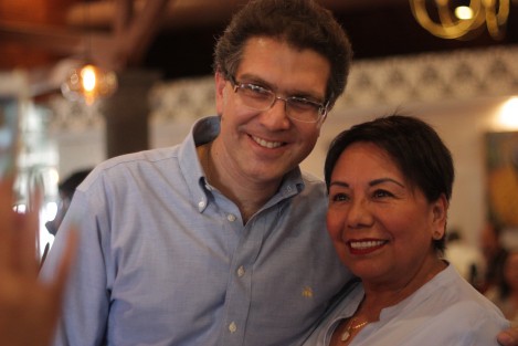 El senador independiente Armando Ríos Piter, habló sobre la situación que se enfrenta en materia de migración y repatriación de la población veracruzana, así como los puntos de alerta en materia de seguridad en Veracruz. El experredistas estuvo este miércoles en Xalapa. 
 