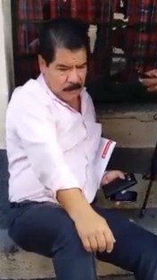 En pleno centro de Xalapa, a una cuadra del Palacio de Gobierno, un hombre fue asaltado a mano armada, recibiendo un impacto de bala. Fue trasladado para su atención médica a un hospital. 