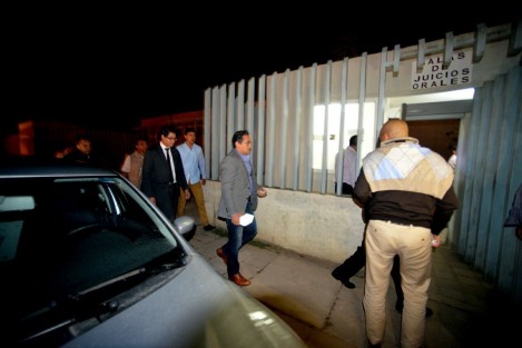 A las salas de Juicios Orales en Pacho Viejo llegó también el Fiscal del Estado Jorge Winckler. 