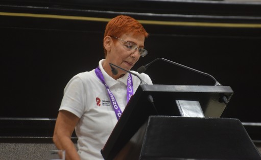 Al agradecer el reconocimiento de las autoridades al otorgarle el Premio Estatal a la Mujer Veracruzana 2017, Patricia Ponde expresó que el verdadero galardón sería que el gobernador fijara su posición ante el tema del VIH, y que las autoridades de salud se comprometan a se comprometiera a mantener una relación de trabajo con el grupo Mulctisectorial VIH- SIDA. 