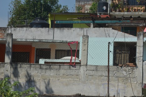 Oficialmente se reportó 1 presunto delincuente abatido, 2 más detenidos; y oficial herido y dos personas secuestradas rescatadas. 