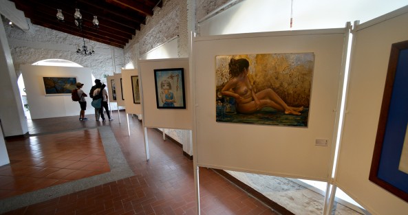 En la Casa del Lago UV se encuentra hasta el próximo 5 de abril  la  Exposición colectiva <em>El Hombre en su Cosmos</em>. Homenaje a Carlos León, en la cual participan sus amigos, compañeros y Maestros.