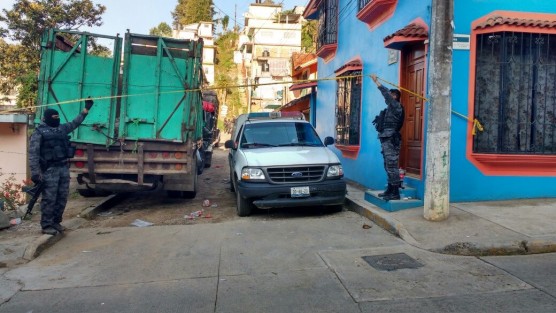 En boletín emitido por la PGR se informó que el  operativo realizado en una casa de seguridad trajo como resultado el abatimiento de uno de los delincuentes y dos elementos de la Procuraduría General de la Republica  heridos; así como la detención de dos personas quienes presumiblemente eran los responsables de interceptar, cuidar y alimentar a las víctimas durante su cautiverio y efectuar los cobros de rescate. 