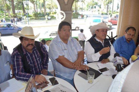 Campesinos de diversas organizaciones ofrecieron conferencia de prensa. 