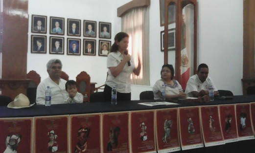  En Córdoba, fue  presentado este lunes, el  XI Encuentro de Son Jarocho, Son Huasteco, Fandango, Huapango y Trovada que se llevará a cabo en la ex hacienda de San Francisco Toxpan de esa ciudad, del 10 al 16 de abril, con una inversión de cerca de 1 mdp y la participación de 28 grupos. La entrada al evento será gratuita.