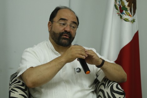  Emilio Álvarez Icaza, afirmó que es más fácil que la NASA encuentre siete planetas, que la justicia mexicana al ex gobernador prófugo de Veracruz, Javier Duarte de Ochoa, esto debido a la complicidad de las autoridades federales. 