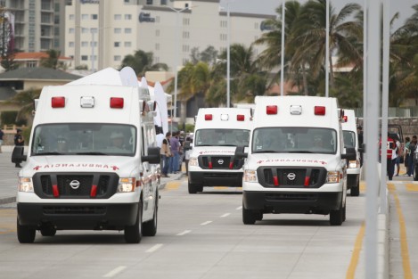 Autoridades estatales, municipales y federales, dieron el banderazo de arranque del operativo de Semana Santa Boca del Río 2017. El evento tuvo lugar en la Plaza de los Valores del bulevar Ávila Camacho. 