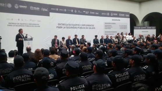 El gobernador Miguel Ángel Yunes Linares, reconoció la disposición del alcalde de Xalapa para enfrentar el problema de la inseguridad junto con el gobierno estatal y federal. 