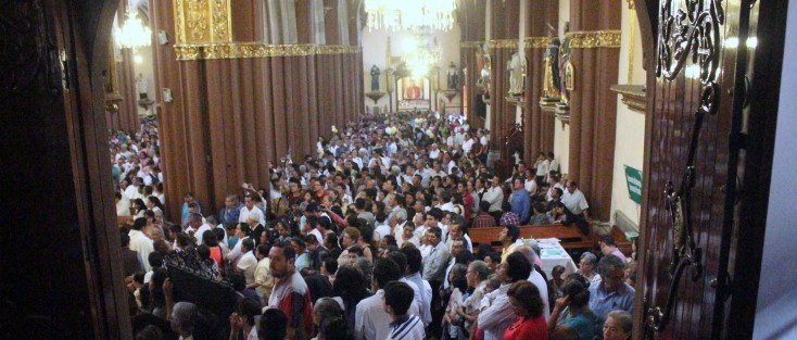 Gran afluencia en la Catedral de Xalapa para la Misa Crismal. 