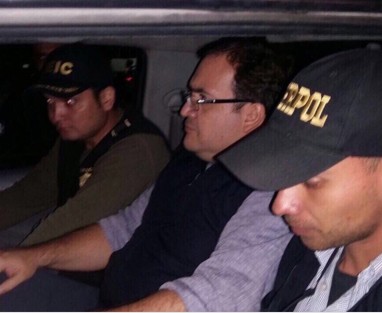 Imágenes  de la detención de Javier DUarte de Ochoa en Guatemala inundan las redes sociales.