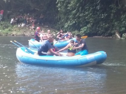 Por no atender recomendaciones y ponerle <em>mucha crema a sus tacos</em>, un taquero estuvo a punto de ahogarse en las aguas del río Bobos en Tlapacoyan, afortunadamente fue rescatado a tiempo. 