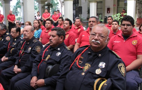  los cuerpos de bomberos requieren un presupuesto anual debido a que deberían estar en constante capacitación, pues la función que desempeñan son de prevención, control y extinción de los incendios, retirar árboles, inspeccionar los cortos circuitos, intervenir en fugas de gas y explosiones, atención pre hospitalaria, apoyo en siniestros naturales y rescate de personas, salvamento en caso de emergencia, limpieza de escombros, derrumbes de casas, edificios, derrames de fluidos, inundaciones, manejo de sustancias peligrosas, participación en simulacros y entrenamiento a la sociedad civil. 