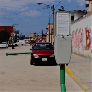 La repavimentación de la calle de Pípila en Xalapa, también está tomando en cuenta el cambio de luminarias. Se espera que en breve la obr sea entregada a  los xalapeños. 