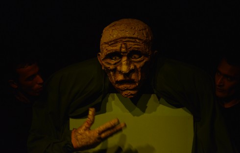 En foro Espacio Vació se presentó Animales a cargo de maldito teatro, una historia de terror y locura. Adaptación de Animal Crackers in my Soup de Charles Bukowski.   