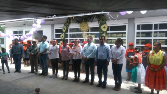 Anilú Ingram Vallines, delegada de la Secretaría de Desarrollo Social Federal de SEDESOL, estuvo en el municipio de Papantla para encabezar la inauguración formal del comedor comunitario de La Laguna, perteneciente a este municipio. 