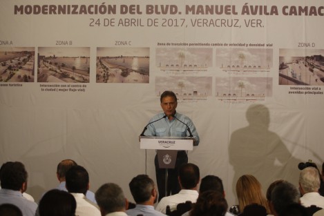 El gobernador de Veracruz, Miguel Ángel Yunes Linares, presentó el programa de Modernización del Bulevar Ávila Camacho en el que se invertirán más de 100 millones de pesos, en beneficio de los municipios de Veracruz, y por supuesto Boca del Río. 