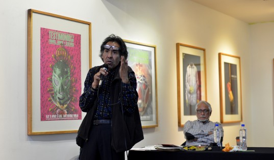 En la galería Universitaria Ramón Alva de la Canal, se llevó a cabo la Plática Estenopeica <em>El Viejo Placer de Guardar la Luz</em> a cargo del maestro Daniel Mendoza Alafita.