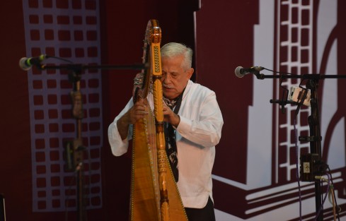 El internacional Tlen Huicani, se presentó dentro del programa artístico de la FILU 2017. Dirigidos por el maestro Alberto de la Rosa, el grupo deleitó, tal como lo hace en cualquier recinto del mundo donde se presente, al público asistente. 