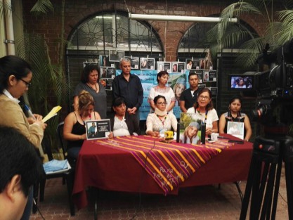 Integrantes del colectivo <em>Familiares de Desaparecidos Orizaba-Córdoba</em>, quienes se encuentran en estos días en Guatemala para recibir un curso, en una rueda de prensa se pronunciaron para que se haga justicia por las desapariciones forzadas y de particulares, durante el mandato de Javier Duarte de Ochoa, quien ya se encuentra detenido en ese país.