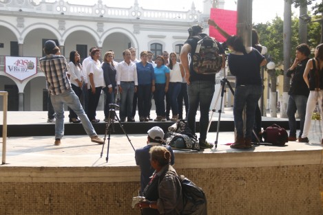 El candidato del PAN a la alcaldía de Veracruz, Fernando Yunes Marquez, grabó una serie de spots que utilizará durante su campaña. La propaganda fue realiza en el zócalo de Veracruz. 