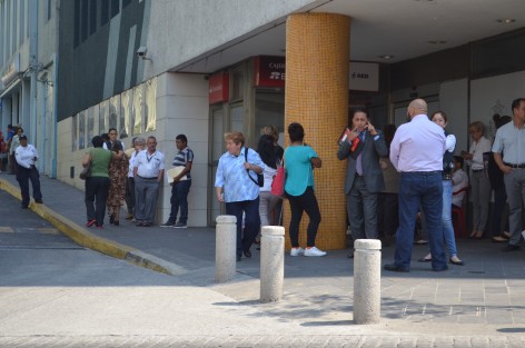 Una fuga de gas al activarse la válvula de seguridad del negocio de hamburguesas de la avenida Enríquez, alertó a los cuerpos de seguridad alrededor del mediodía de este martes, por lo cual personal de la torre SSP fue desalojado.  