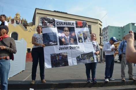 Manifestaciones dentro y fuera del desfile conmemorativo al Día del Trabajo. 