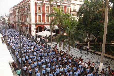En la ciudad de Veracruz se conmemoró el Día del Trabajo con la participación de obreros y empleados de diversos sindicatos. Prevalecieron las demandas y exigencias de mejoras laborales.
