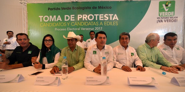 Con pésima organización del evento sellevó a cabo la toma de protesta a los candidatos a las alcaldías del Partido Verde Ecologista de México. Como en otros partido, también tienen sus chapulines,  como Juan de la Cruz Elvira y Gabriela Arango Gibb, ex diputados.