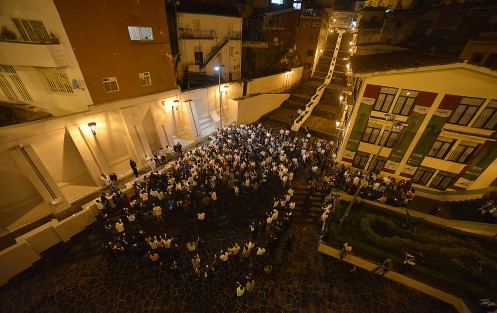 Este 2 de mayo dieron inicio las campañas para la renovación de las alcaldías en el estado de Veracruz. Para no desaprovechar ni un minuto de los 30 días que tendrán de campaña, los candidatos iniciaron sus actividades en los primeros minutos del día.