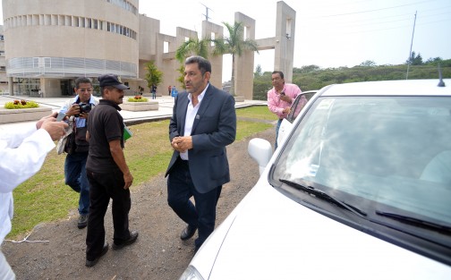 El diputado Amado Cruz recordó que en la sesión del martes se solicitó añadir en la investigación a las diputadas o diputados que estén involucrados en estos hechos. 