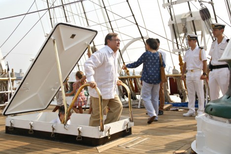  La nave fue visitada por el embajador de la Argentina. 