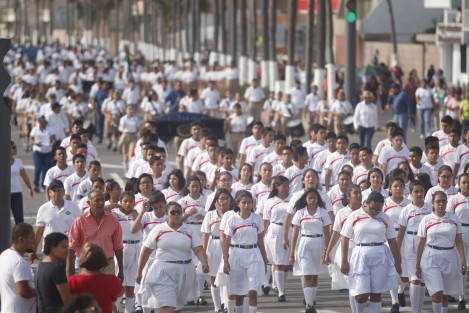 Se llevó a cabo el desfile conmemorativo del CLV aniversario de la Batalla de Puebla en la ciudad de Veracruz. El contingente de la SEMAR encabezó el evento que se desarrolló sobre el bulevar Ávila Camacho.
